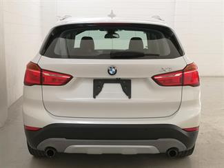 2015 BMW X1 - Thumbnail