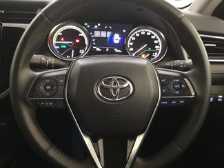 2017 Toyota Camry - Thumbnail