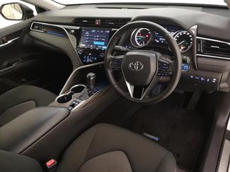 2017 Toyota Camry - Thumbnail