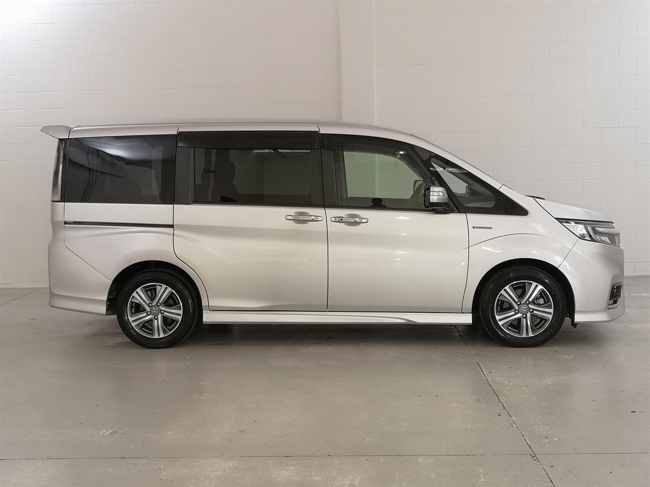 2017 Honda Step Wagon