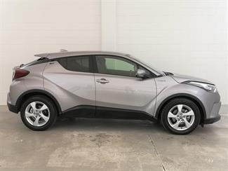 2019 Toyota C-HR - Thumbnail