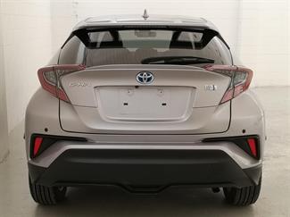 2019 Toyota C-HR - Thumbnail