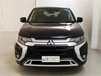 2019 Mitsubishi Outlander - Thumbnail