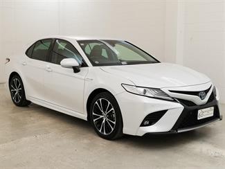 2019 Toyota Camry - Thumbnail