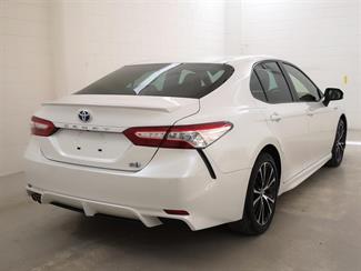 2019 Toyota Camry - Thumbnail