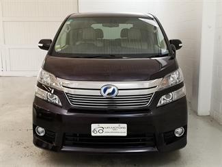 2012 Toyota Vellfire - Thumbnail