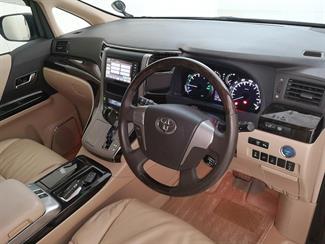 2012 Toyota Vellfire - Thumbnail