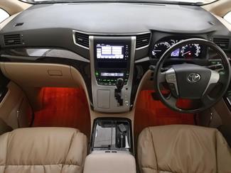 2012 Toyota Vellfire - Thumbnail