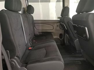 2013 Nissan Serena - Thumbnail