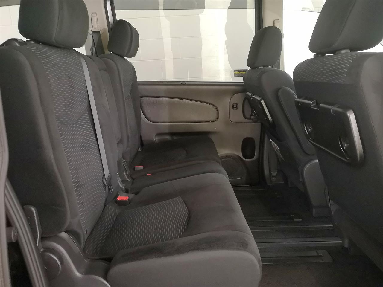 2013 Nissan Serena