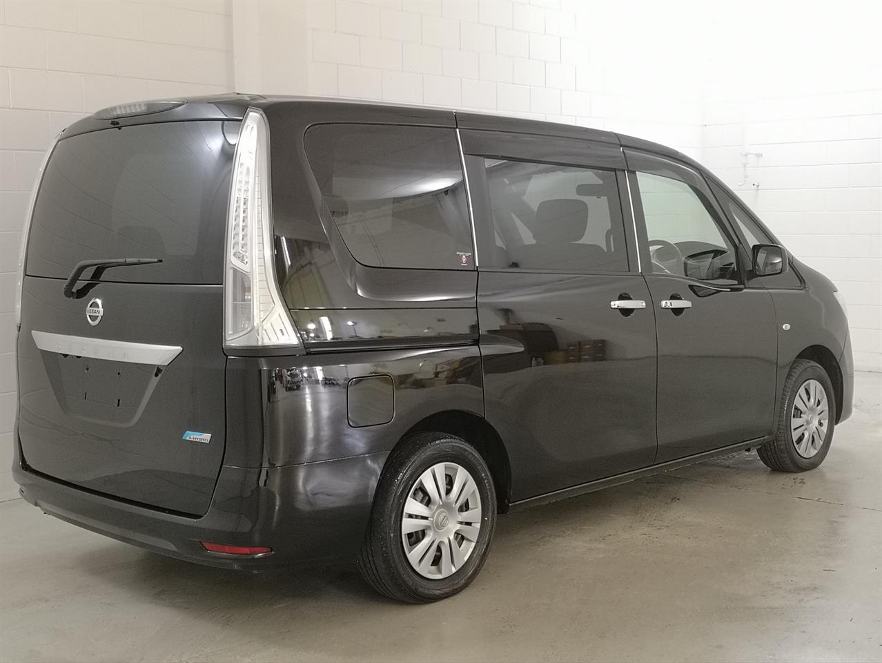 2013 Nissan Serena