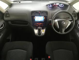 2013 Nissan Serena - Thumbnail