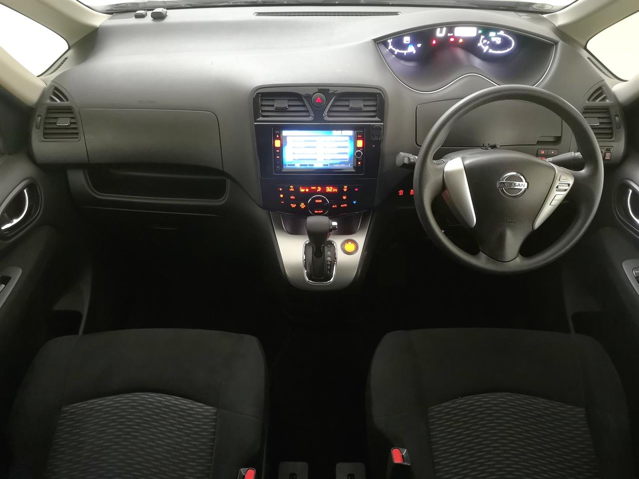 2013 Nissan Serena