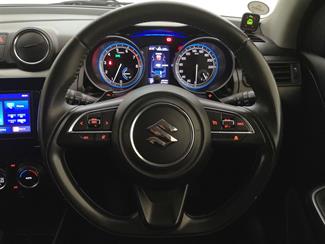 2017 Suzuki Swift - Thumbnail