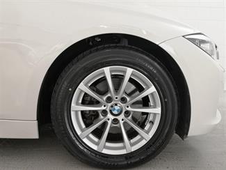 2013 BMW 320i - Thumbnail