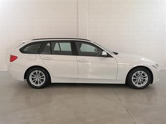 2013 BMW 320i - Thumbnail