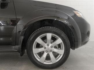 2012 Mitsubishi Outlander - Thumbnail