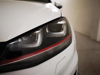 2015 Volkswagen Golf - Thumbnail