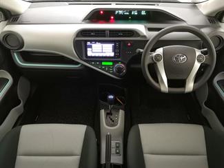 2012 Toyota Aqua - Thumbnail