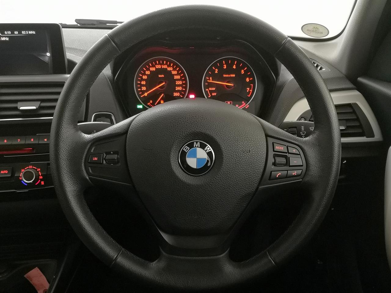 2015 BMW 118I