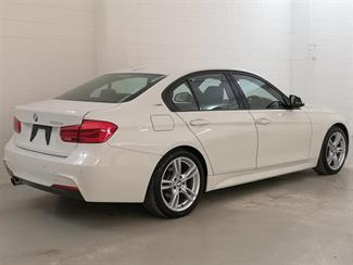 2016 BMW 330e - Thumbnail