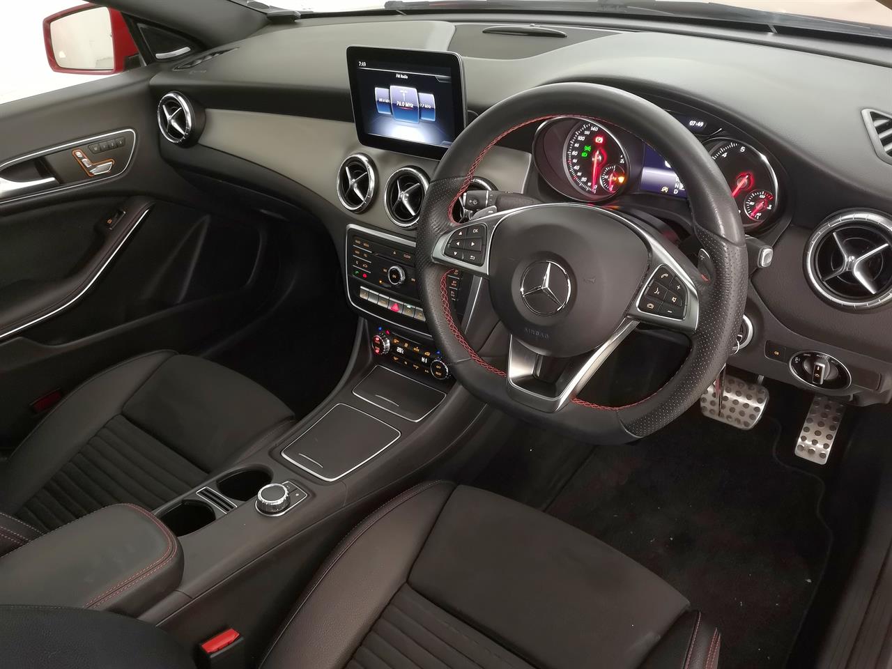 2019 Mercedes-Benz CLA 180