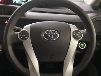 2013 Toyota Aqua - Thumbnail