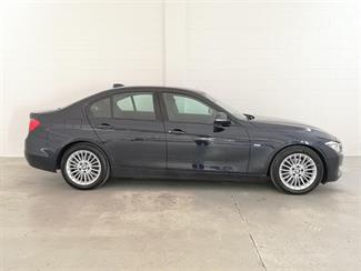 2012 BMW 320i - Thumbnail