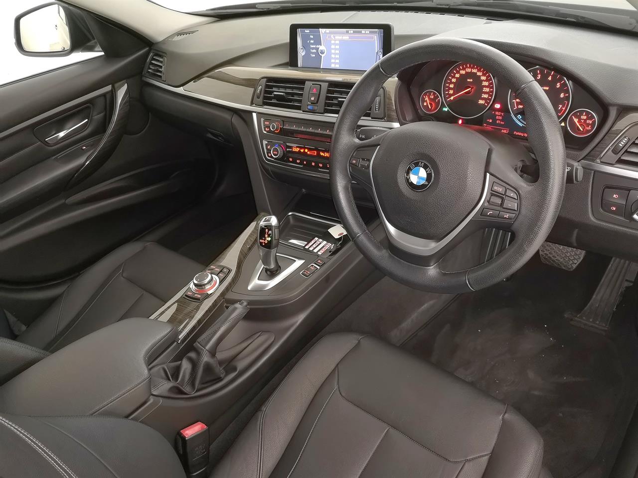 2012 BMW 320i