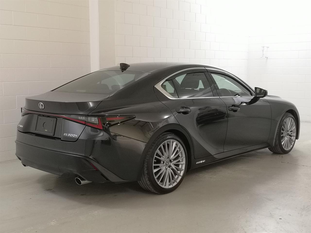 2021 Lexus IS 300H