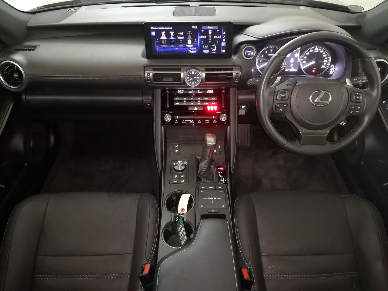 2021 Lexus IS 300H