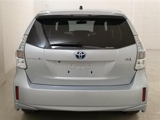 2013 Toyota Prius - Thumbnail