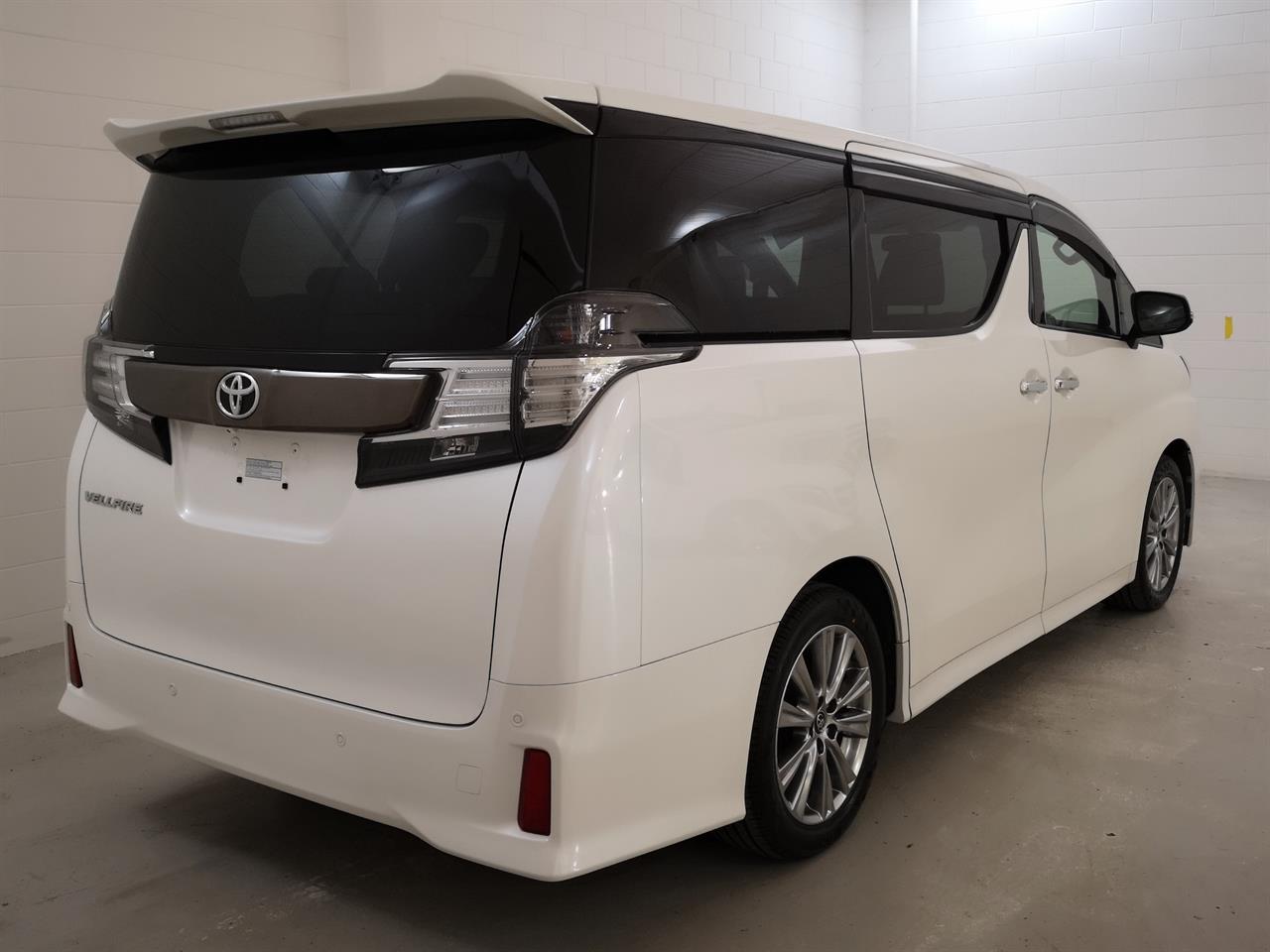 2017 Toyota Vellfire