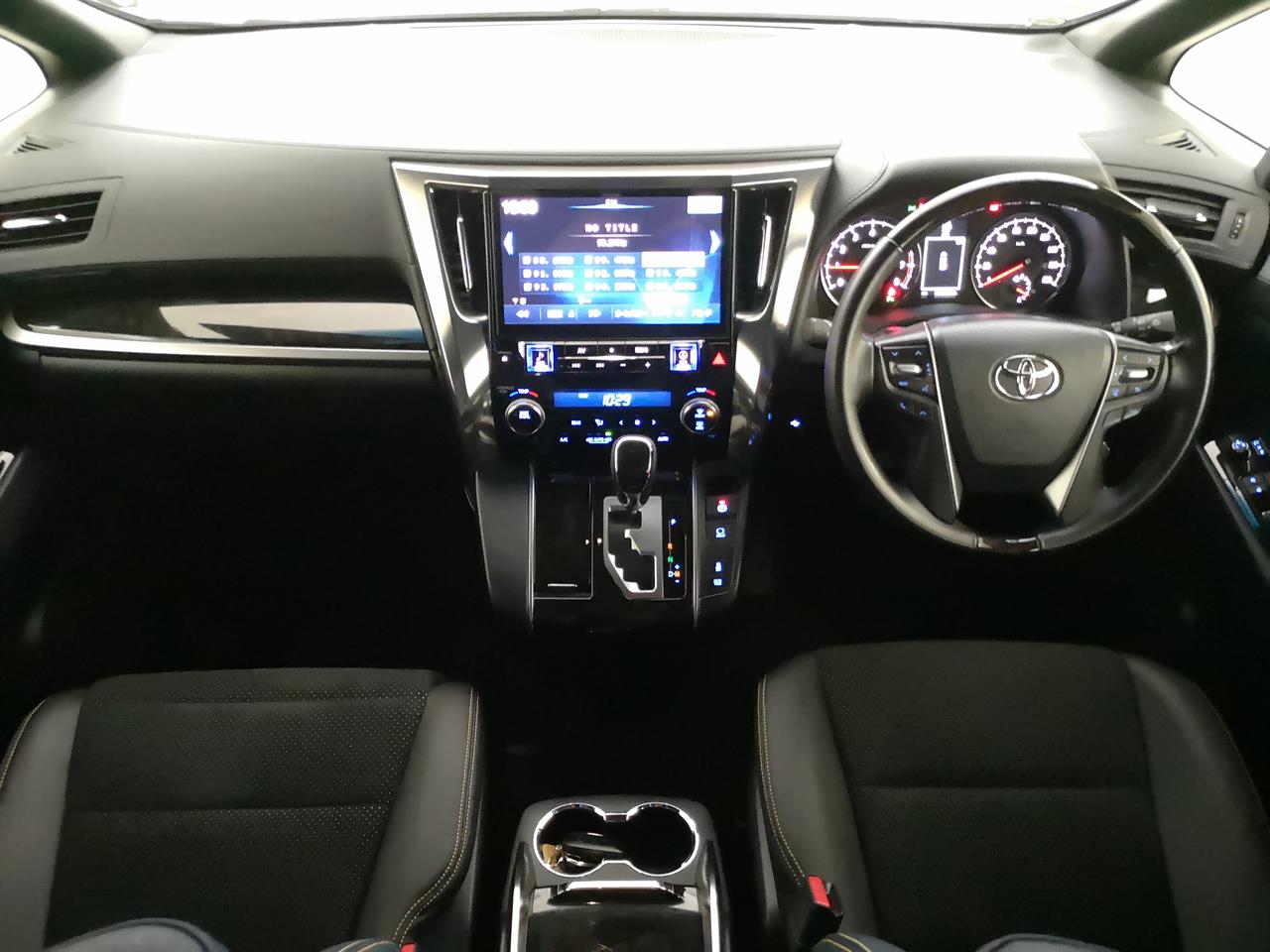 2017 Toyota Vellfire