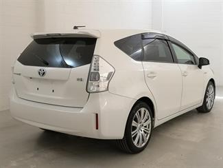 2013 Toyota Prius - Thumbnail