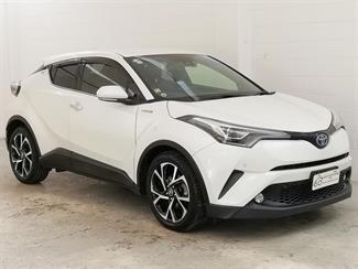 2017 Toyota C-HR - Thumbnail