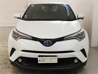 2017 Toyota C-HR - Thumbnail