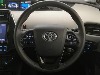 2021 Toyota Prius - Thumbnail