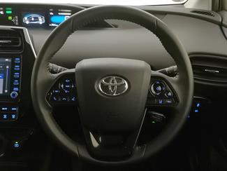 2021 Toyota Prius - Thumbnail