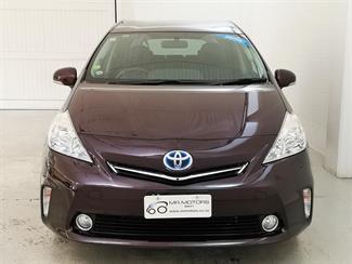 2014 Toyota Prius - Thumbnail