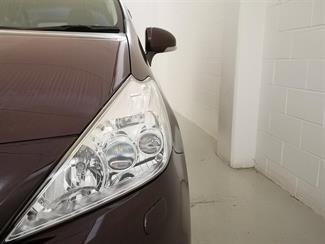 2014 Toyota Prius - Thumbnail