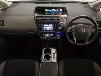 2014 Toyota Prius - Thumbnail