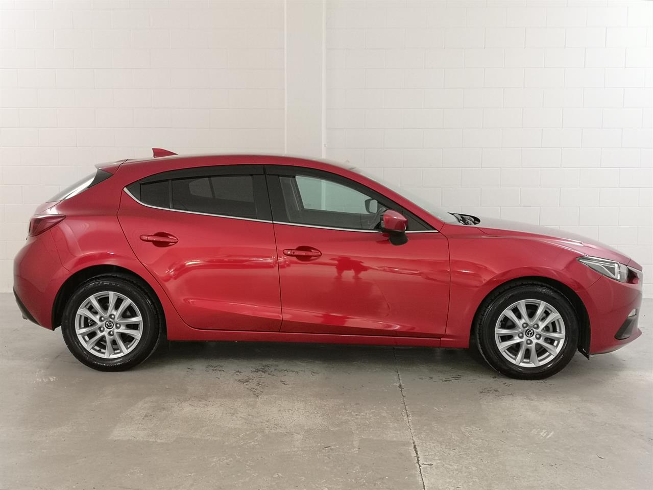 2016 Mazda Axela