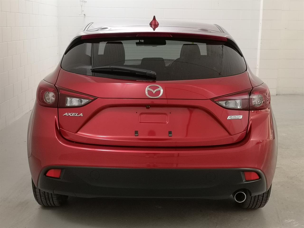 2016 Mazda Axela