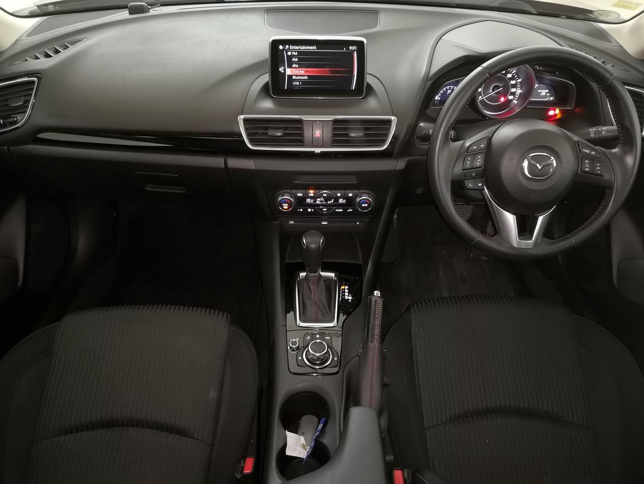 2016 Mazda Axela