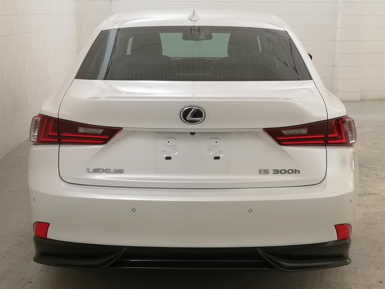 2016 Lexus IS 300H