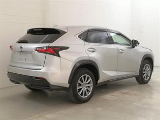 2015 Lexus NX 300h - Thumbnail