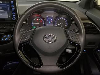 2020 Toyota C-HR - Thumbnail