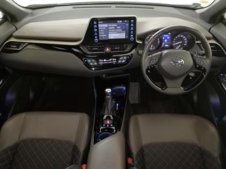 2020 Toyota C-HR - Thumbnail