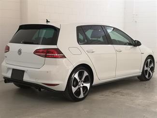 2015 Volkswagen Golf - Thumbnail